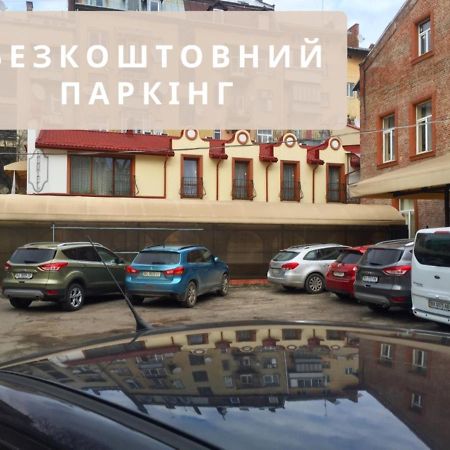 Отель Leotel Львов Экстерьер фото
